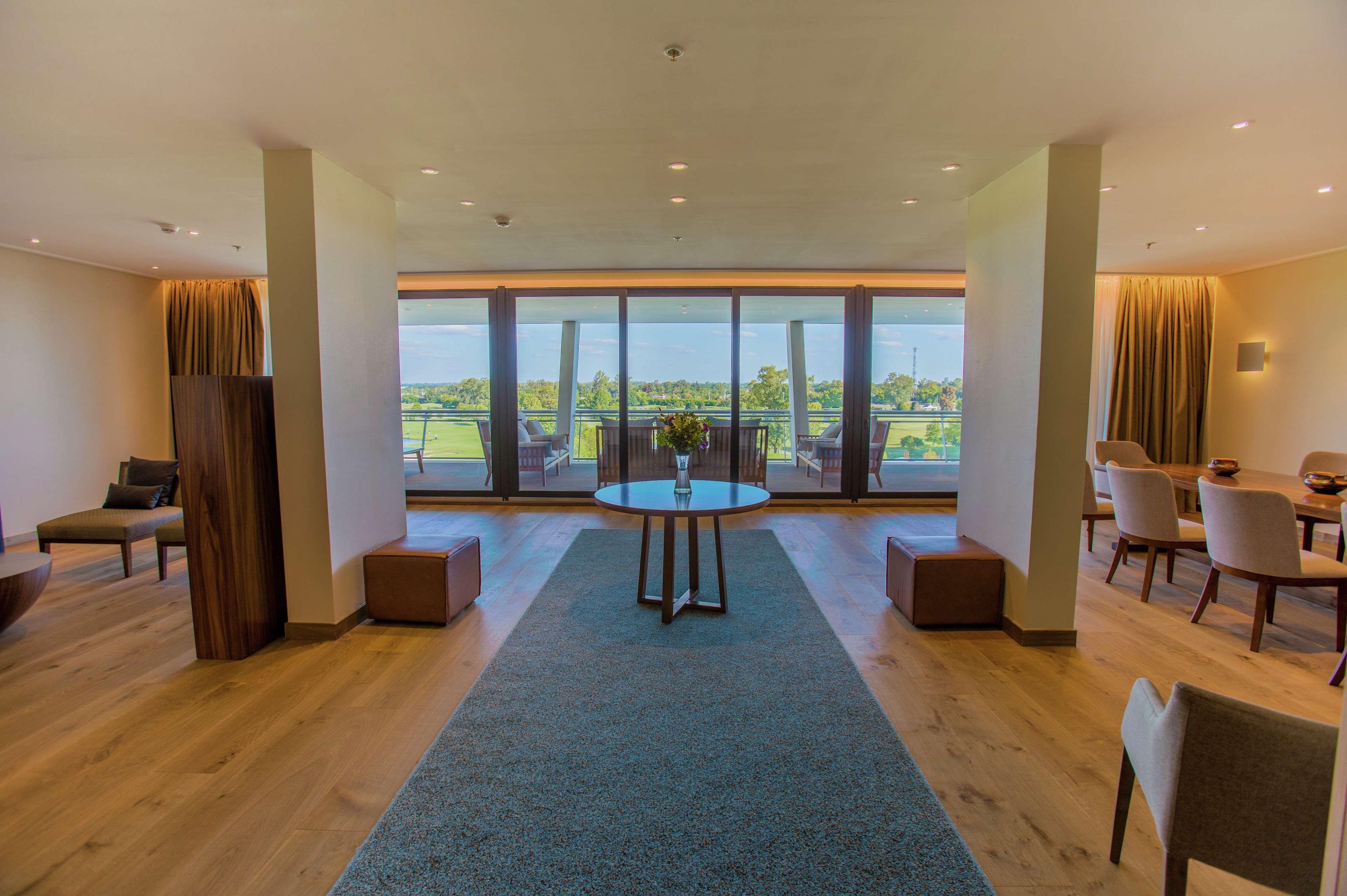Hilton Pilar Hotel Ngoại thất bức ảnh