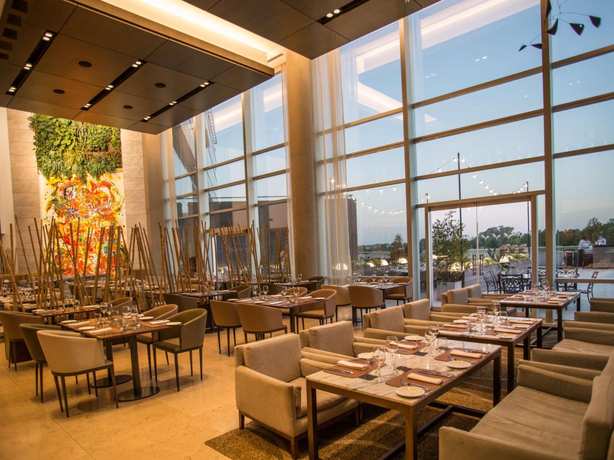 Hilton Pilar Hotel Ngoại thất bức ảnh