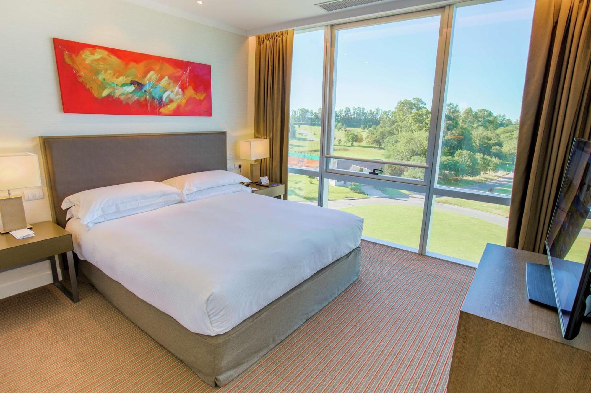 Hilton Pilar Hotel Ngoại thất bức ảnh