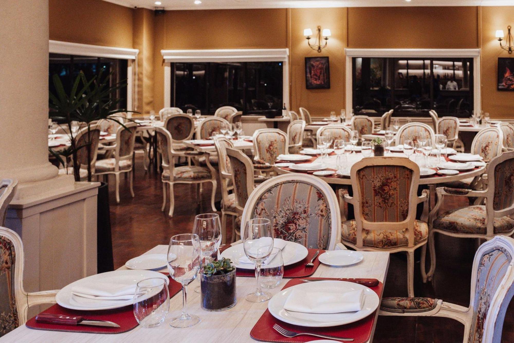 Hilton Pilar Hotel Ngoại thất bức ảnh
