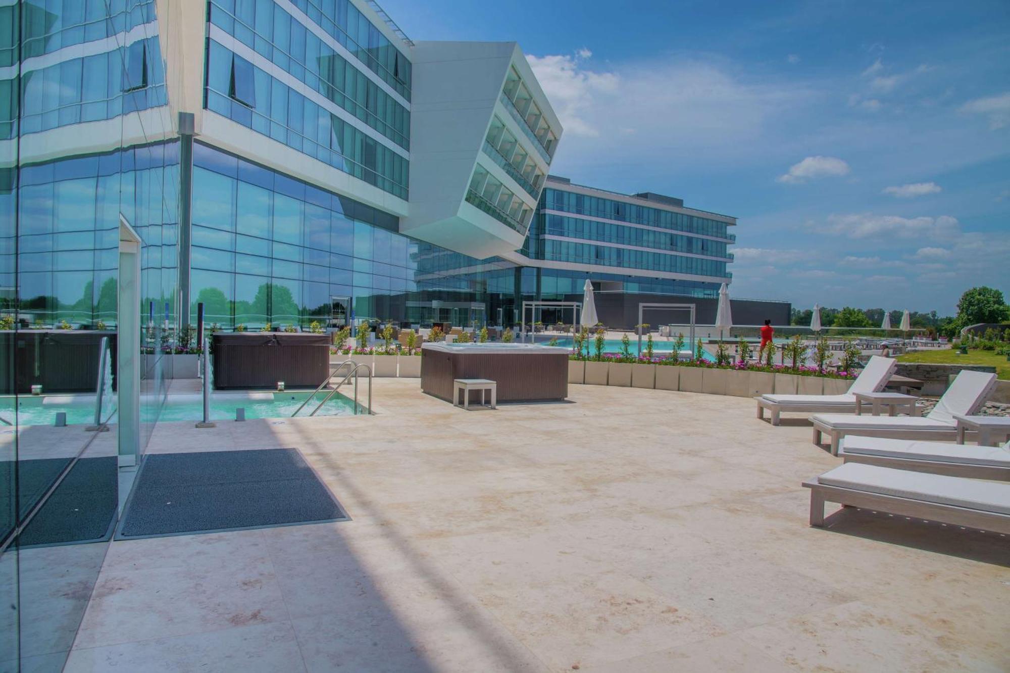 Hilton Pilar Hotel Ngoại thất bức ảnh